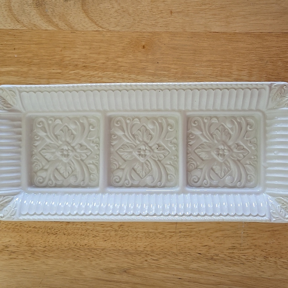 Lenox Butlers Pantry Three Section Dish